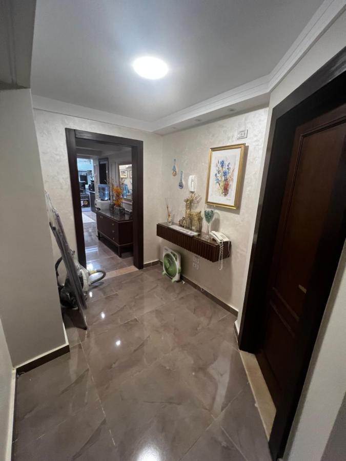 Luxury Flat With Garden And Private Entrance شقة فاخرة بحديقة و مدخل خاص Cairo Exterior photo