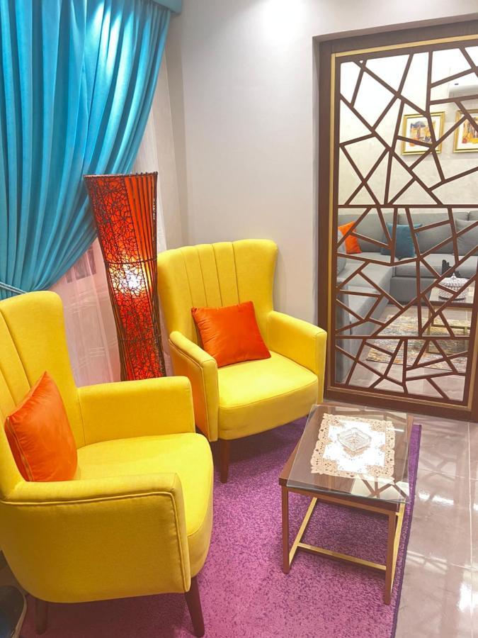 Luxury Flat With Garden And Private Entrance شقة فاخرة بحديقة و مدخل خاص Cairo Exterior photo