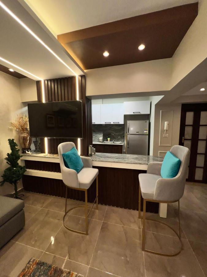 Luxury Flat With Garden And Private Entrance شقة فاخرة بحديقة و مدخل خاص Cairo Exterior photo